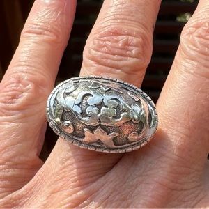 John Hardy Silver Ring. Vintage. Sz 5.75. Ornate Balinese Style. Beautiful!